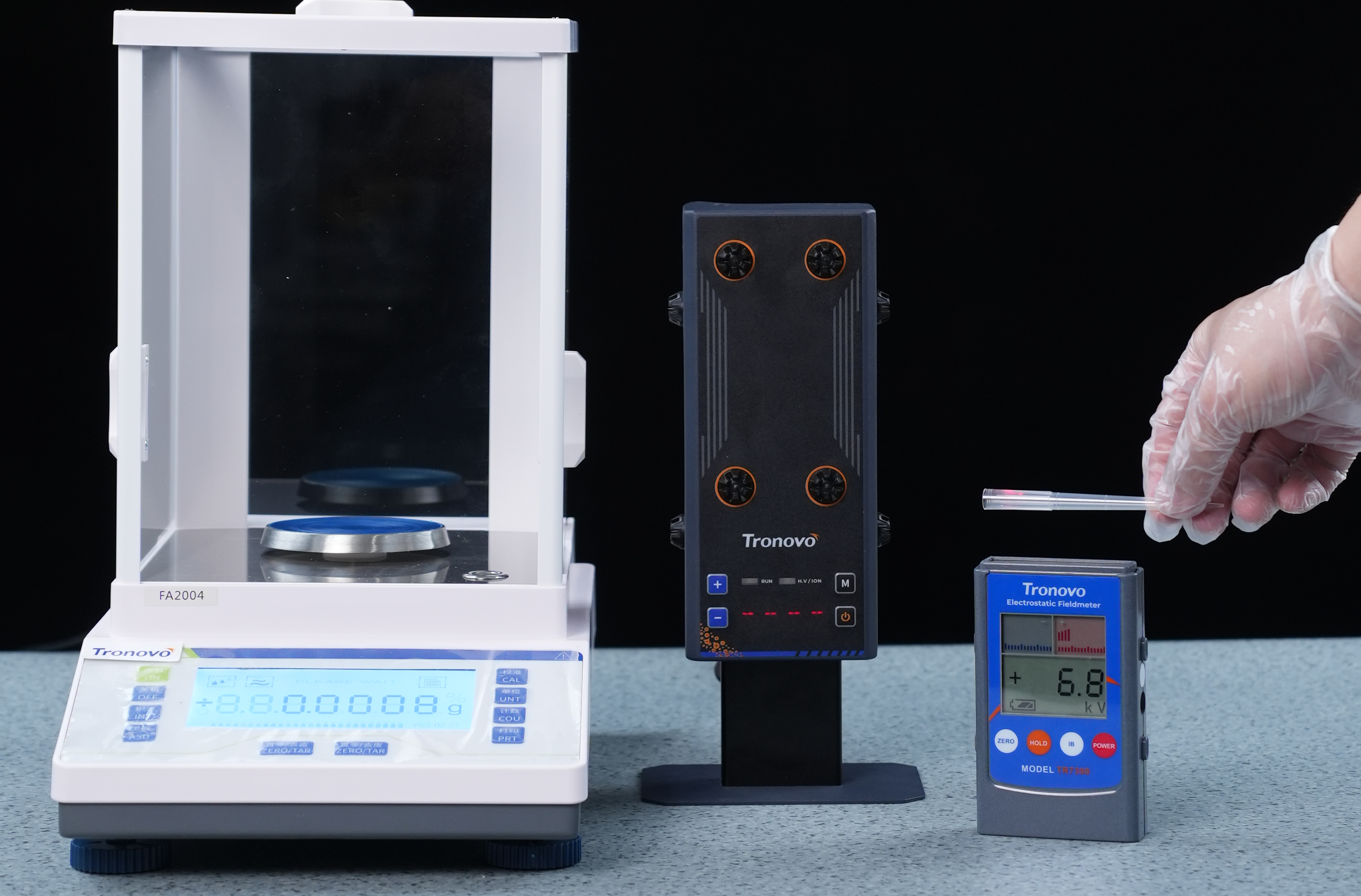 Space static eliminator solves the problem of milligram-level weighing of medical test tubes
