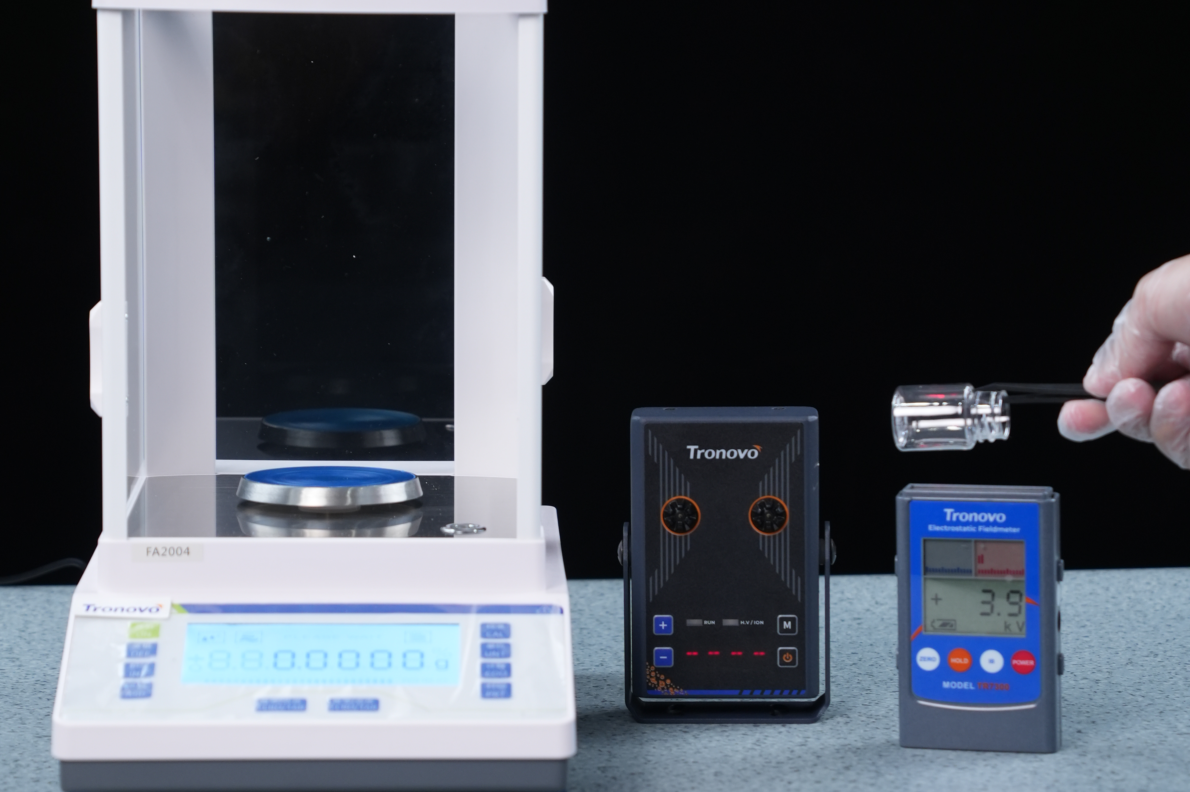 Get rid of electrostatic interference, space static eliminator to achieve milligram precision weighing stability worry-free